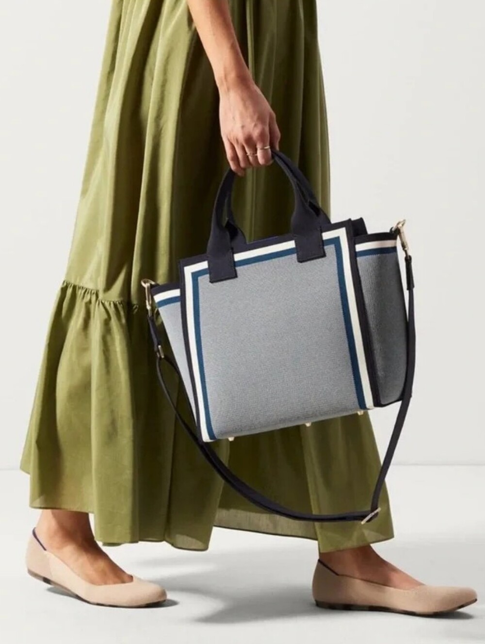 EXCELLENT RARE ROTHY'S THE HANDBAG - RIVER BLUE